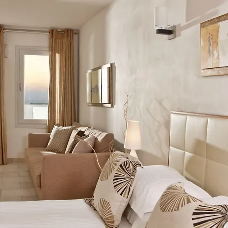 Adamant Hotel