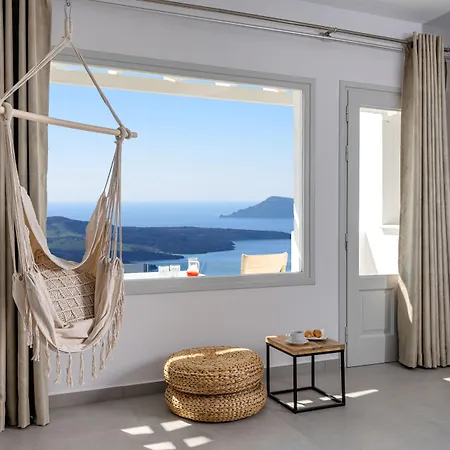 Adamant Fira (Santorini)