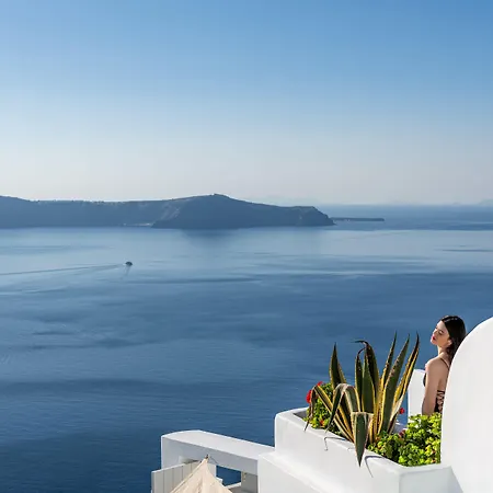 Adamant 4* Fira (Santorini)